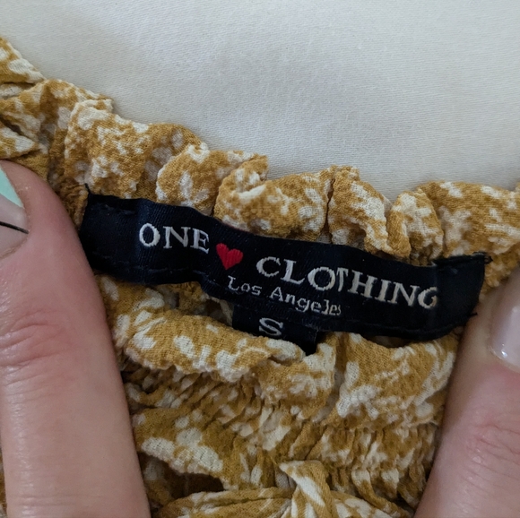 ONE CLOTHING | ochre ruched floral top - Picture 5 of 5